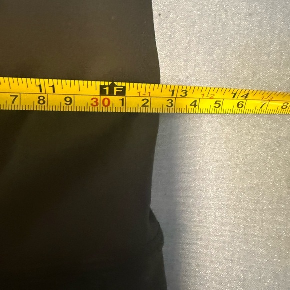 lululemon Black Leggings size 6 - Picture 6 of 8